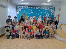 Сказочное представление "Летучий корабль" Сказочное представление "Летучий корабль".